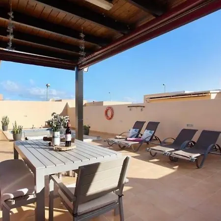 Amistad Vila La Oliva
